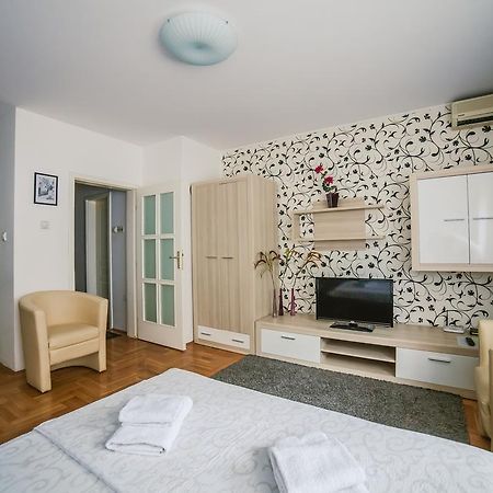 Apartment Stela Белград Екстер'єр фото