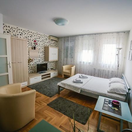 Apartment Stela Белград Екстер'єр фото